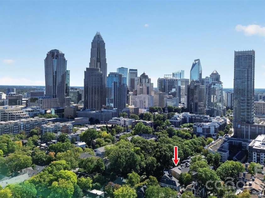 413 8th Street, Charlotte, NC 28202.  MLS# CAR4432040, YatesRealty ID 5110. 
