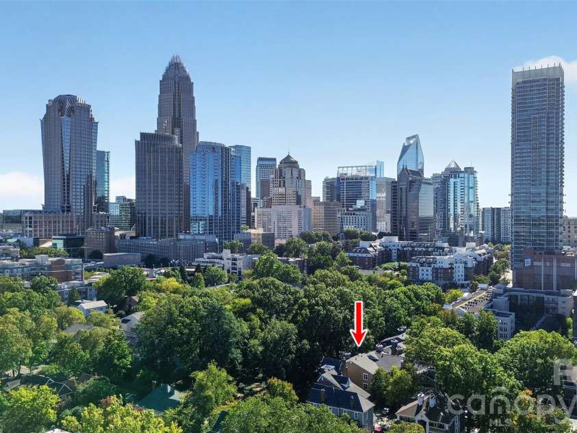 413 8th Street, Charlotte, NC 28202.  MLS# CAR4432040, YatesRealty ID 5110. 
