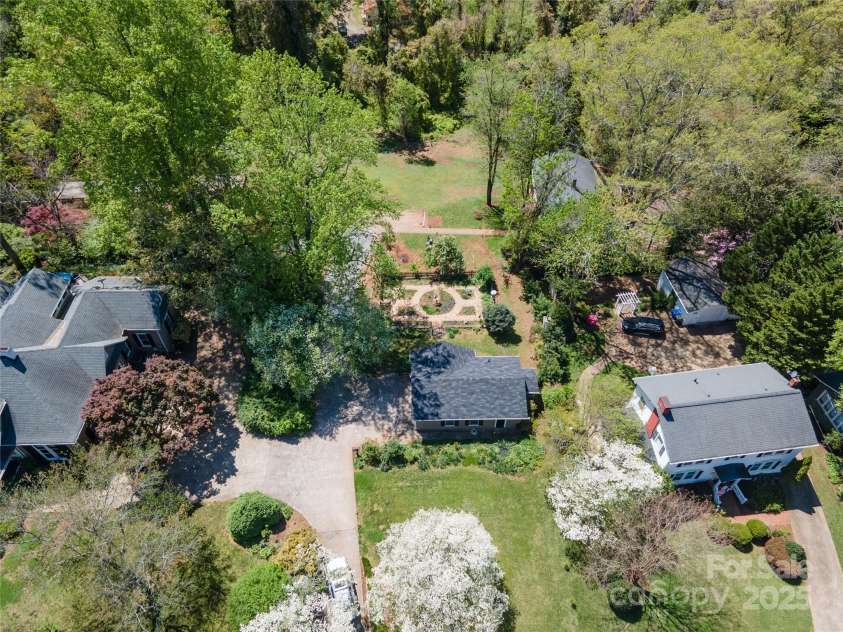 459 Washington Street, Rutherfordton, NC 28139.  MLS# CAR4306286, YatesRealty ID 5110. 