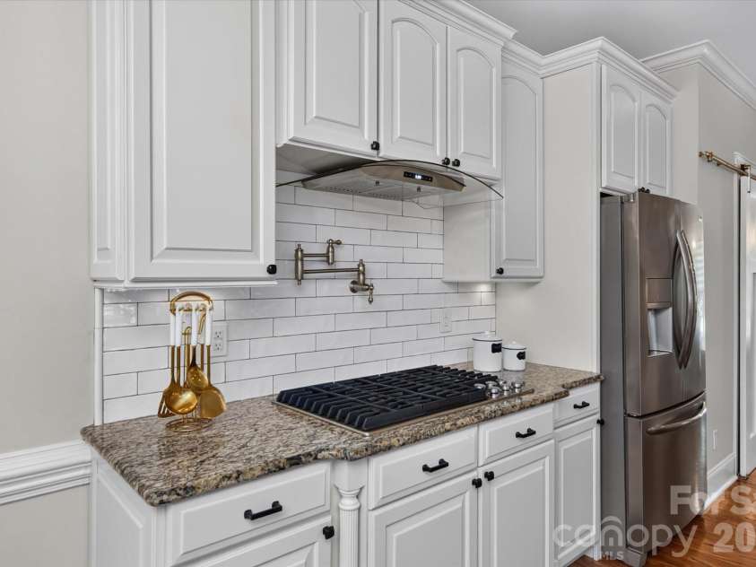 6605 Saunton Court, Charlotte, NC 28277.  MLS# CAR4414421, YatesRealty ID 51100. 