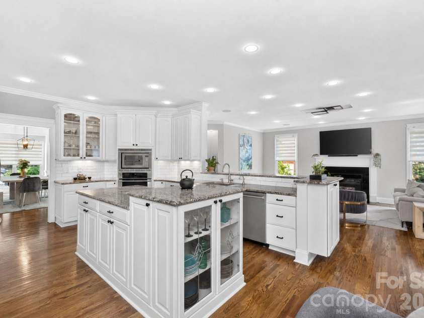 6605 Saunton Court, Charlotte, NC 28277.  MLS# CAR4414421, YatesRealty ID 51100. 