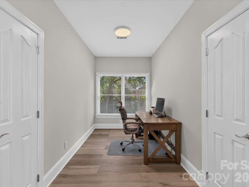 6605 Saunton Court, Charlotte, NC 28277.  MLS# CAR4414421, YatesRealty ID 51100. 