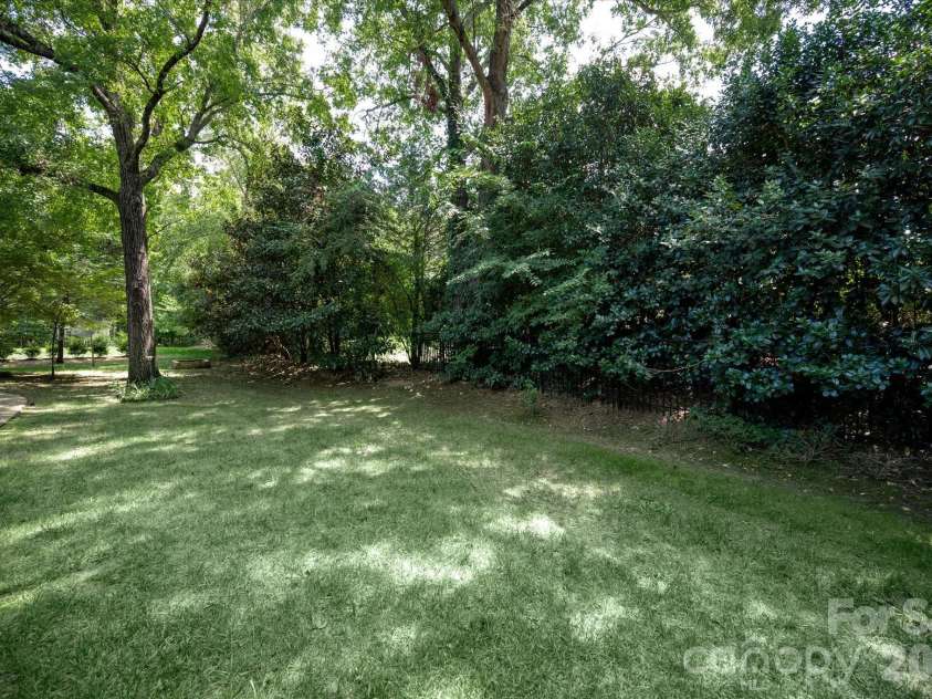 6605 Saunton Court, Charlotte, NC 28277.  MLS# CAR4414421, YatesRealty ID 51100. 