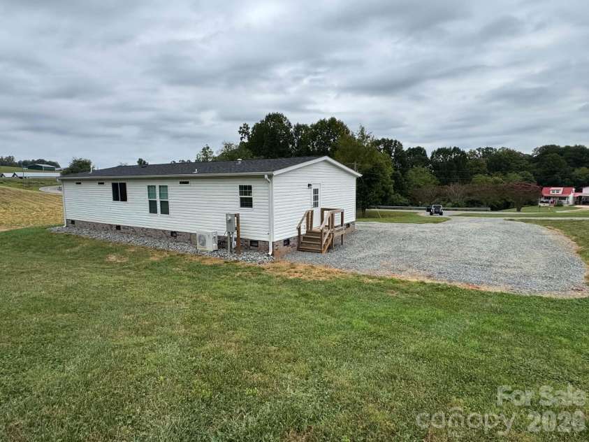 239 Southard Road, Elkin, NC 28621.  MLS# CAR4425338, YatesRealty ID 51102. 