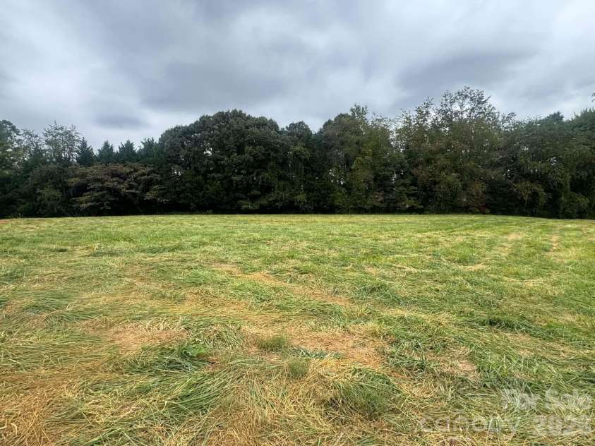 239 Southard Road, Elkin, NC 28621.  MLS# CAR4425338, YatesRealty ID 51102. 