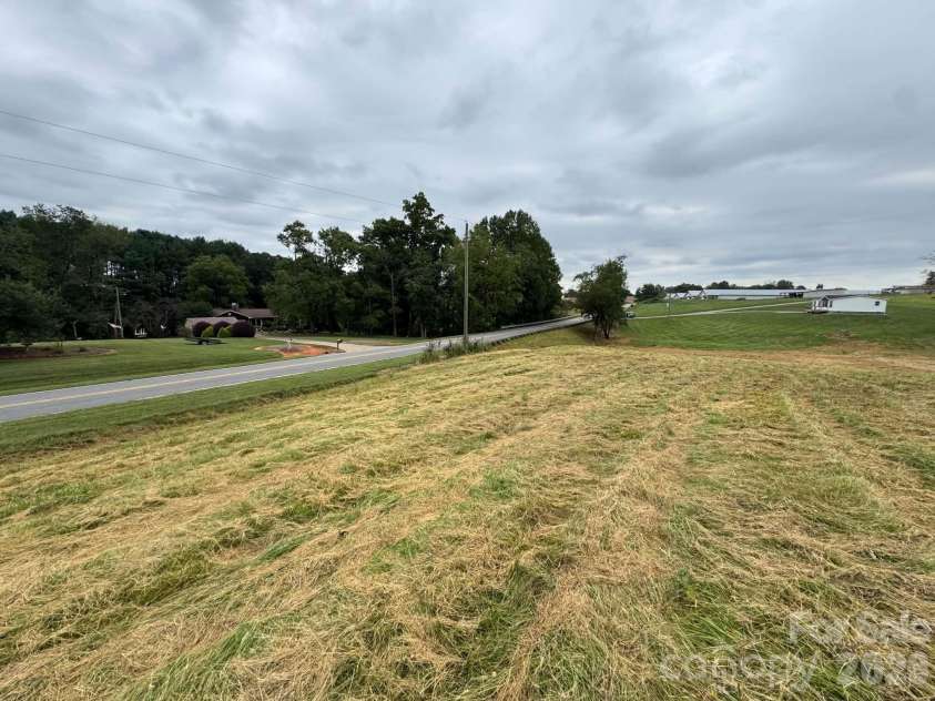 239 Southard Road, Elkin, NC 28621.  MLS# CAR4425338, YatesRealty ID 51102. 