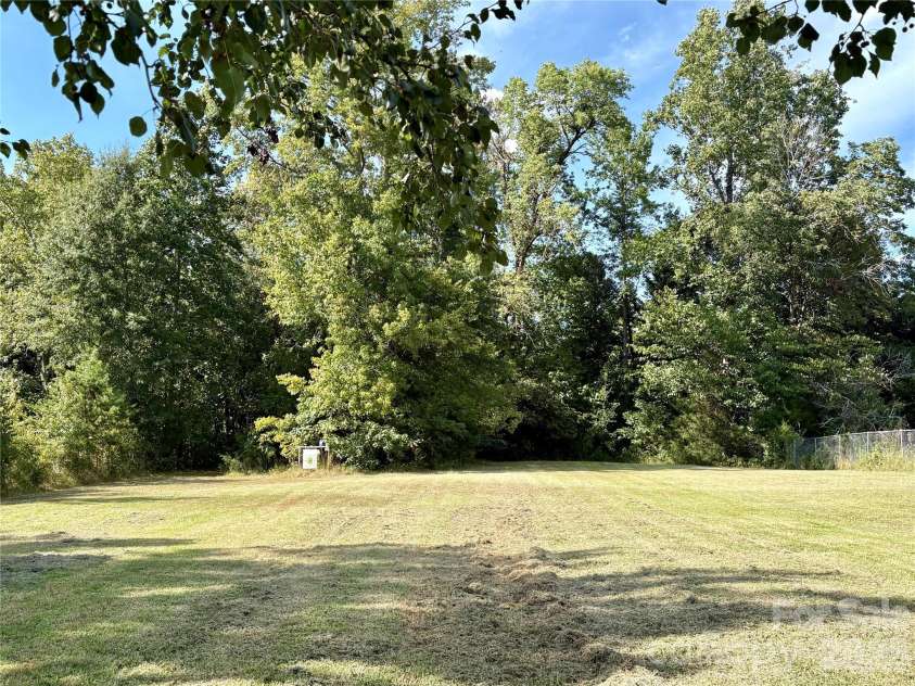 5928 Lewis Road, Gastonia, NC 28052.  MLS# CAR4424246, YatesRealty ID 51103. 