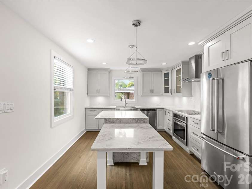 442 Lorna Street, Charlotte, NC 28205.  MLS# CAR4424382, YatesRealty ID 51105. 