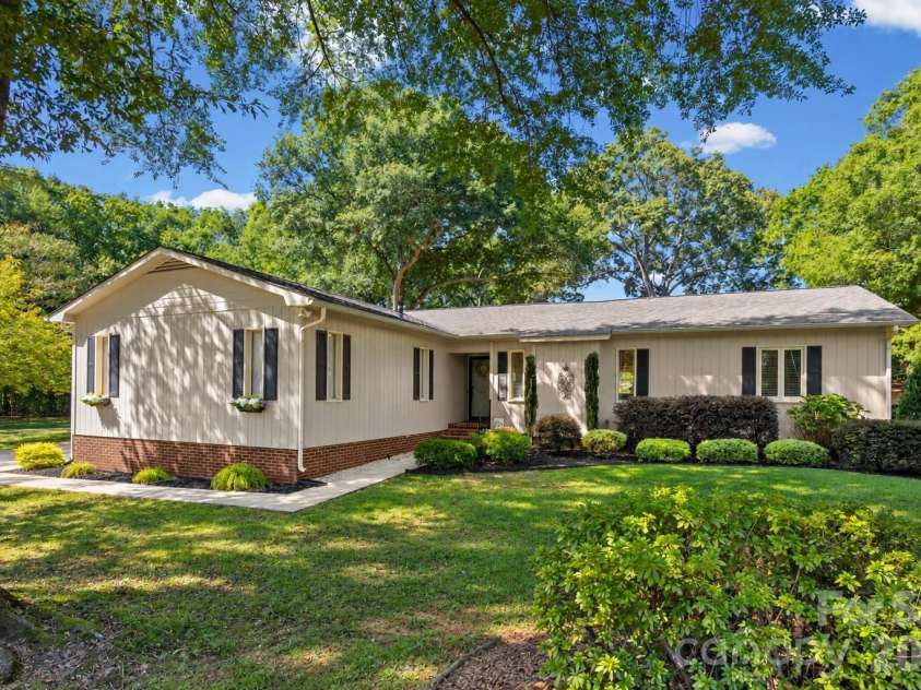 1647 Nottingham Court, Rock Hill, SC 29732.  MLS# CAR4422537, YatesRealty ID 51106. 