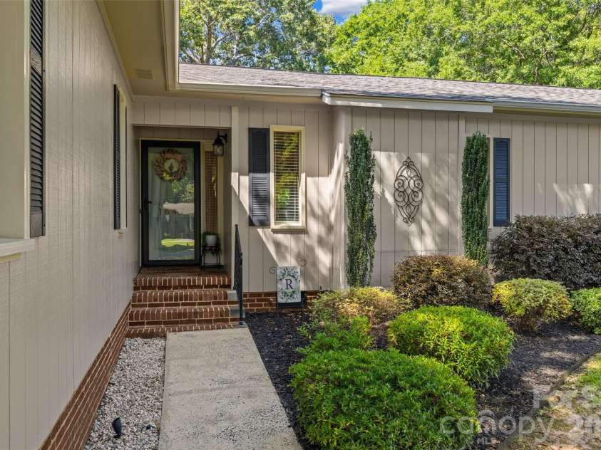 1647 Nottingham Court, Rock Hill, SC 29732.  MLS# CAR4422537, YatesRealty ID 51106. 
