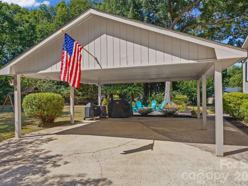 1647 Nottingham Court, Rock Hill, SC 29732.  MLS# CAR4422537, YatesRealty ID 51106. 
