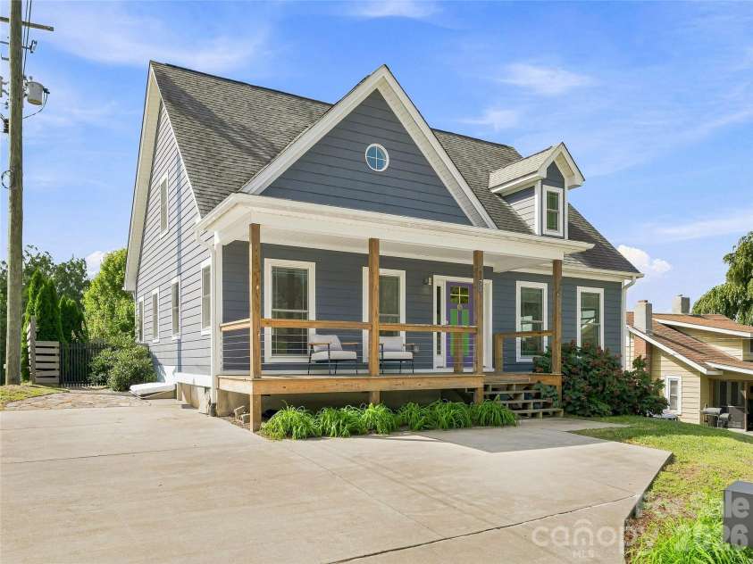 73 Mountain Street, Asheville, NC 28801.  MLS# CAR4422936, YatesRealty ID 51107. 