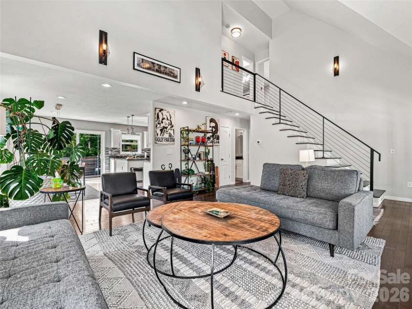 73 Mountain Street, Asheville, NC 28801.  MLS# CAR4422936, YatesRealty ID 51107. 