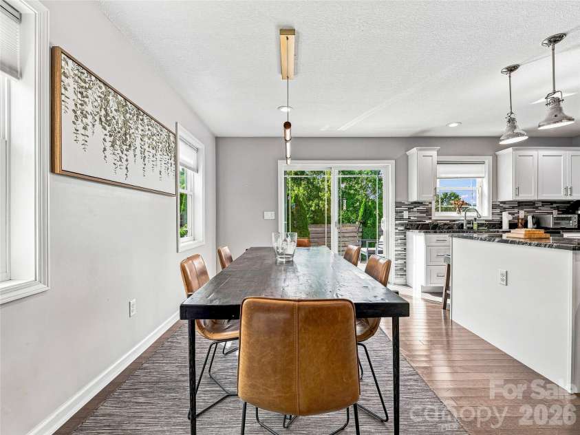 73 Mountain Street, Asheville, NC 28801.  MLS# CAR4422936, YatesRealty ID 51107. 