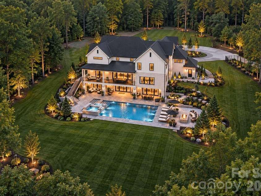 1002 Cane Manor Court, Waxhaw, NC 28173.  MLS# CAR4425351, YatesRealty ID 51108. 