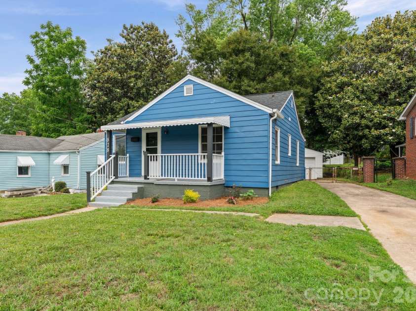 828 Ferrell Avenue, Winston Salem, NC 27101.  MLS# CAR4425367, YatesRealty ID 51109. 