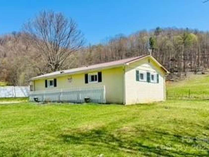 1638 Hughes Gap Road, Bakersville, NC 28705.  MLS# CAR4245593, YatesRealty ID 5111. 