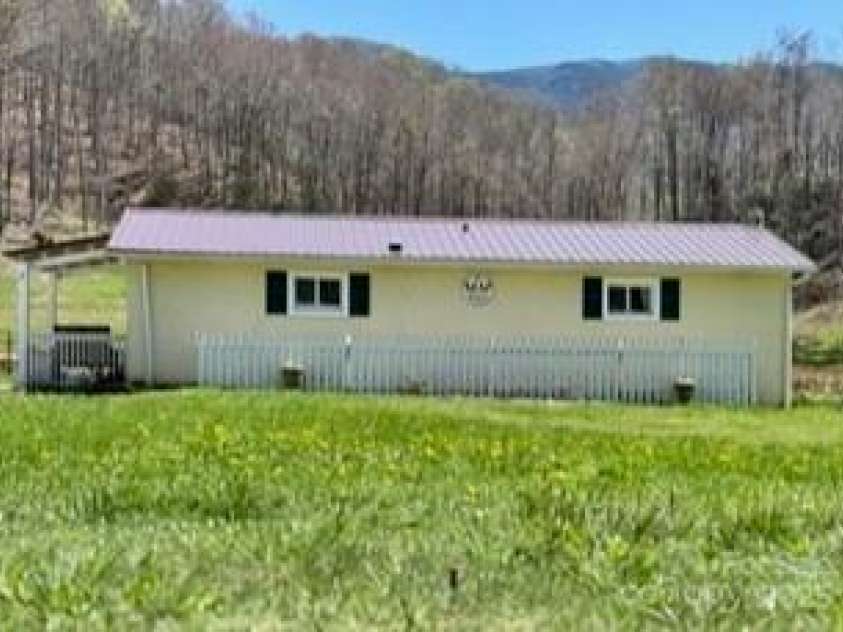 1638 Hughes Gap Road, Bakersville, NC 28705.  MLS# CAR4245593, YatesRealty ID 5111. 