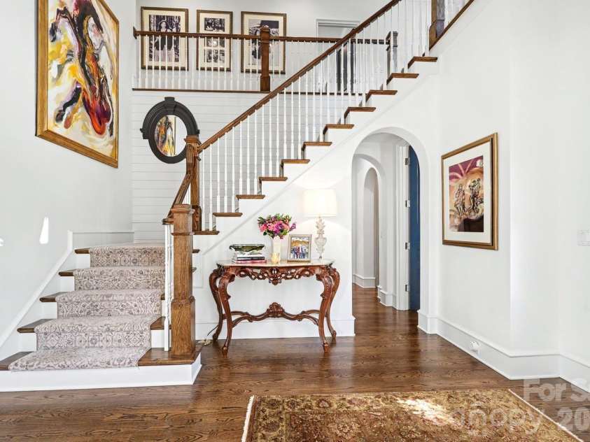 1318 Kings Drive, Charlotte, NC 28207.  MLS# CAR4424849, YatesRealty ID 51110. 
