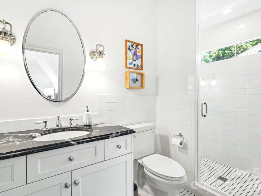 1318 Kings Drive, Charlotte, NC 28207.  MLS# CAR4424849, YatesRealty ID 51110. 