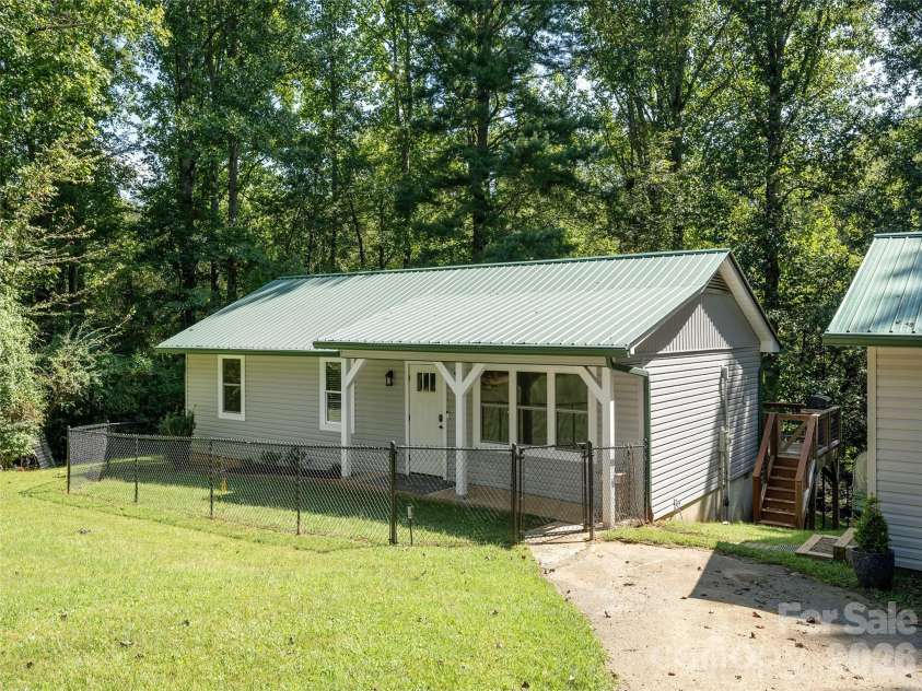 4103 Turnpike Road, Horse Shoe, NC 28742.  MLS# CAR4425373, YatesRealty ID 51112. 