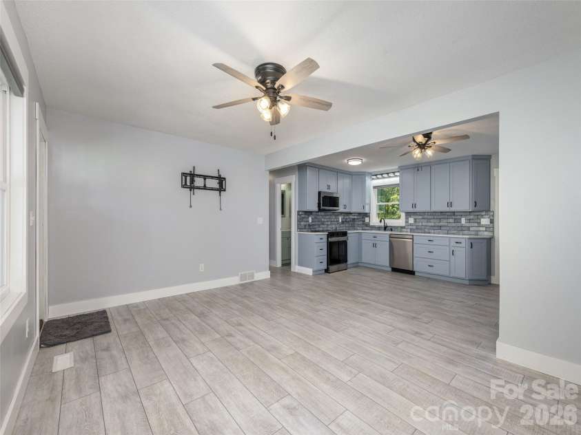 4103 Turnpike Road, Horse Shoe, NC 28742.  MLS# CAR4425373, YatesRealty ID 51112. 