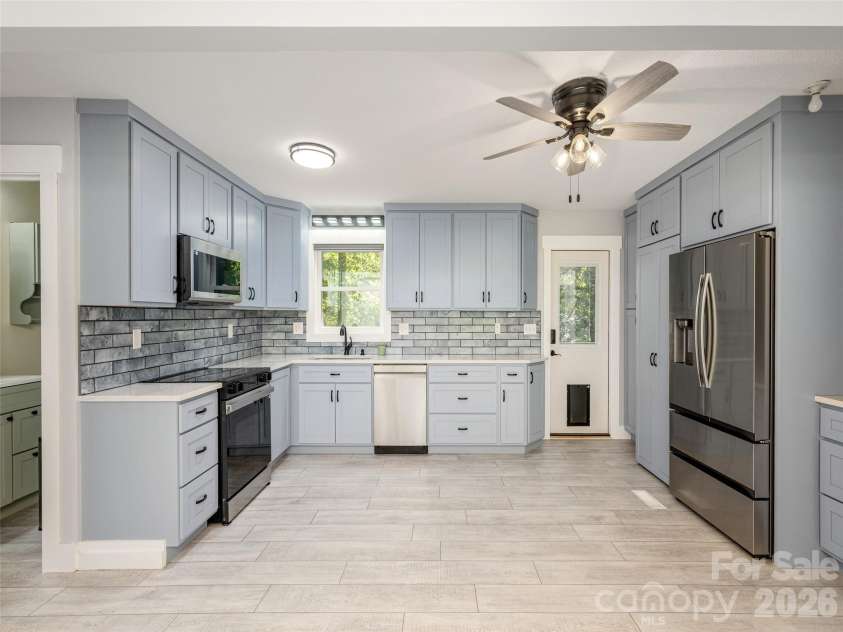 4103 Turnpike Road, Horse Shoe, NC 28742.  MLS# CAR4425373, YatesRealty ID 51112. 