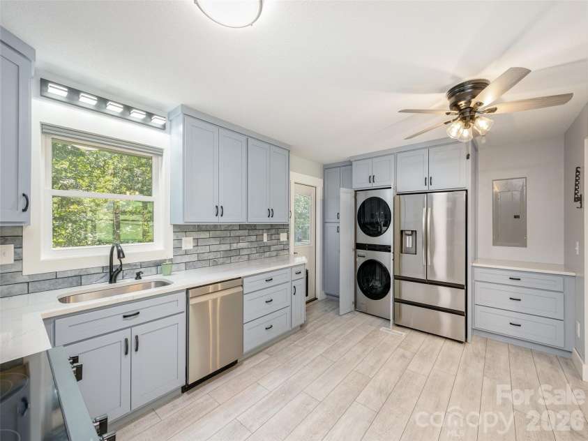 4103 Turnpike Road, Horse Shoe, NC 28742.  MLS# CAR4425373, YatesRealty ID 51112. 