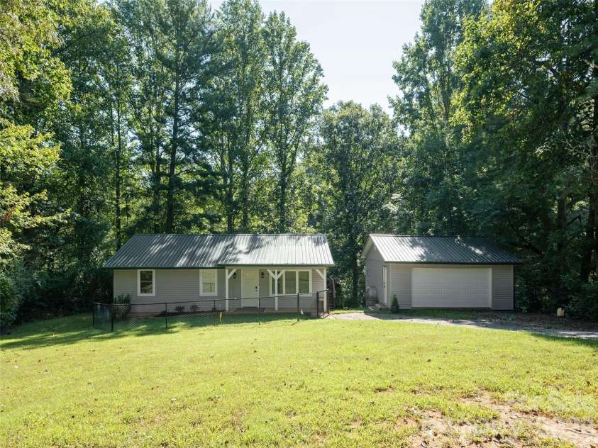 4103 Turnpike Road, Horse Shoe, NC 28742.  MLS# CAR4425373, YatesRealty ID 51112. 