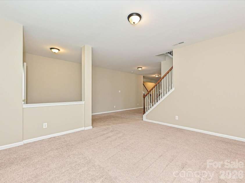 8318 Rockmoor Ridge Road, Charlotte, NC 28215.  MLS# CAR4425119, YatesRealty ID 51116. 