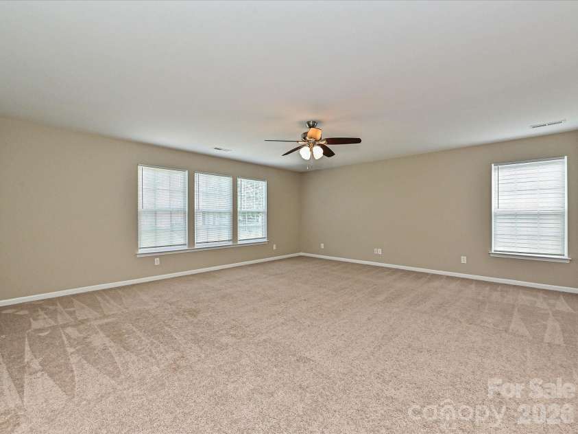 8318 Rockmoor Ridge Road, Charlotte, NC 28215.  MLS# CAR4425119, YatesRealty ID 51116. 