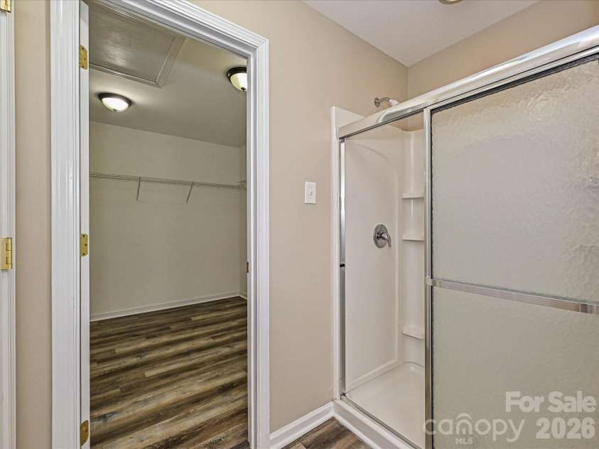 8318 Rockmoor Ridge Road, Charlotte, NC 28215.  MLS# CAR4425119, YatesRealty ID 51116. 