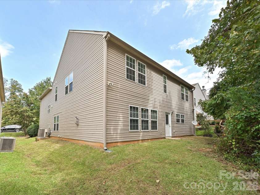 8318 Rockmoor Ridge Road, Charlotte, NC 28215.  MLS# CAR4425119, YatesRealty ID 51116. 