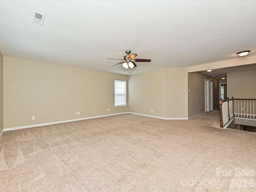 8318 Rockmoor Ridge Road, Charlotte, NC 28215.  MLS# CAR4425119, YatesRealty ID 51116. Upstairs Loft
