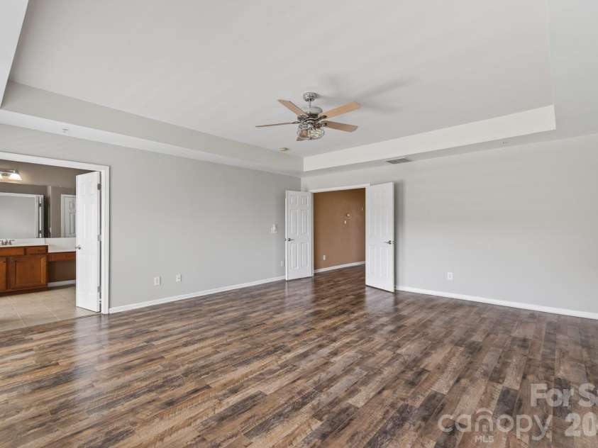 114 Inlet Point Drive, Tega Cay, SC 29708.  MLS# CAR4356533, YatesRealty ID 5112. Primary Bedroom
