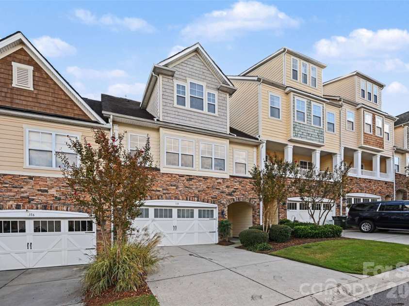 114 Inlet Point Drive, Tega Cay, SC 29708.  MLS# CAR4432207, YatesRealty ID 5112. 