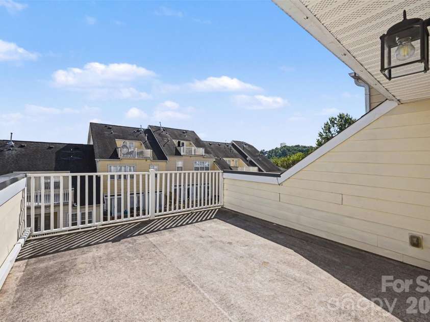 114 Inlet Point Drive, Tega Cay, SC 29708.  MLS# CAR4432207, YatesRealty ID 5112. 