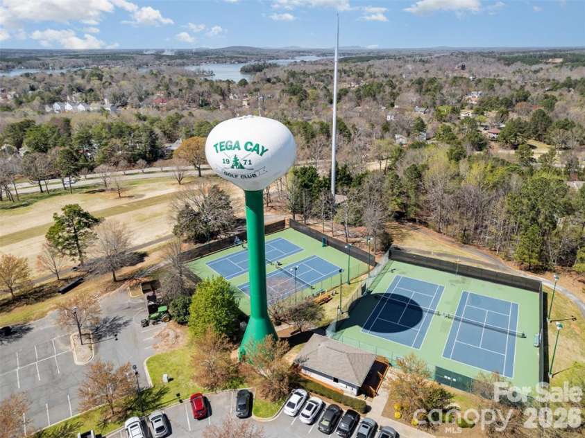 114 Inlet Point Drive, Tega Cay, SC 29708.  MLS# CAR4432207, YatesRealty ID 5112. 
