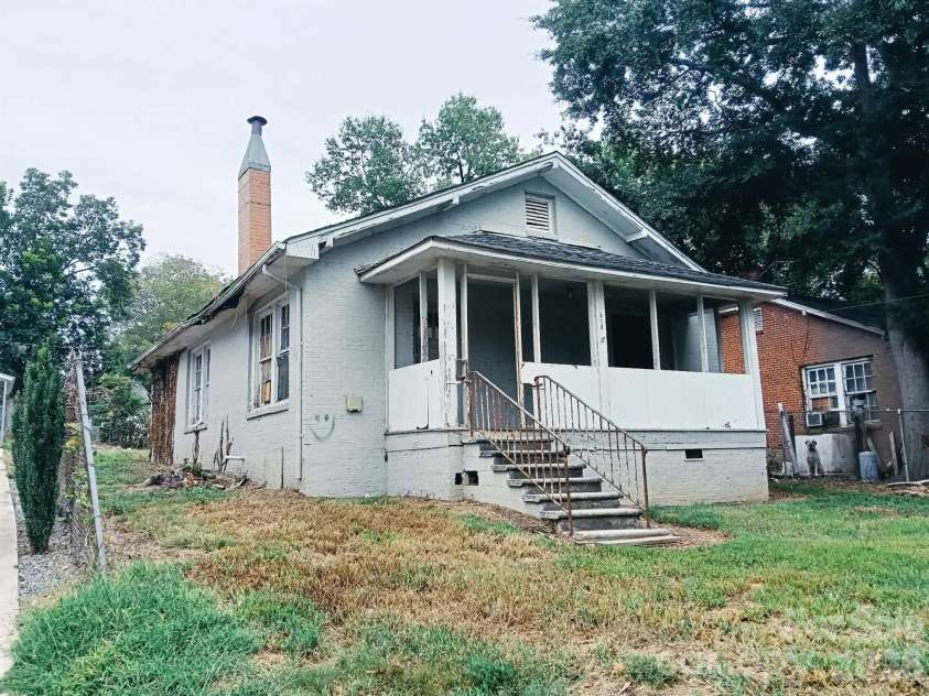 610 Lineberger Street, Shelby, NC 28150.  MLS# CAR4425409, YatesRealty ID 51123. 