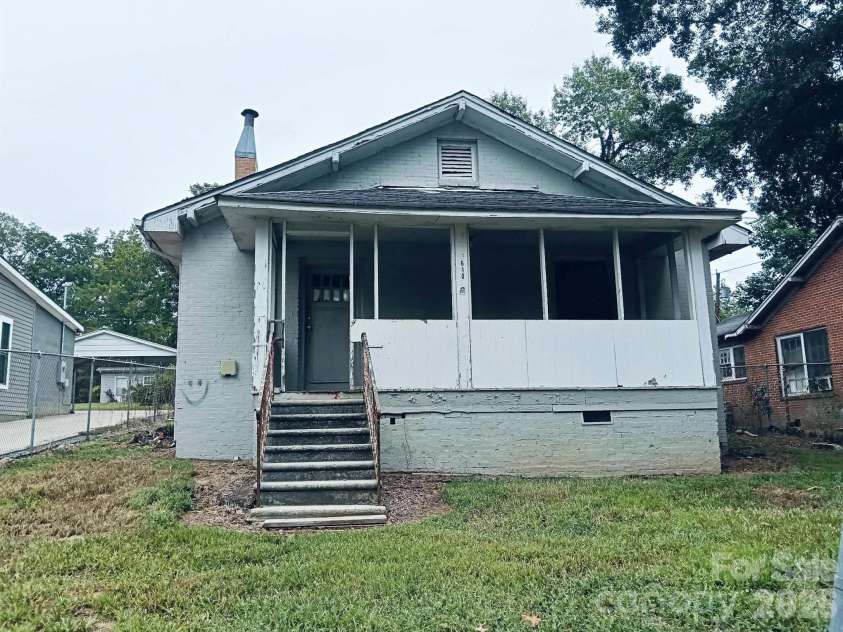 610 Lineberger Street, Shelby, NC 28150.  MLS# CAR4425409, YatesRealty ID 51123. 