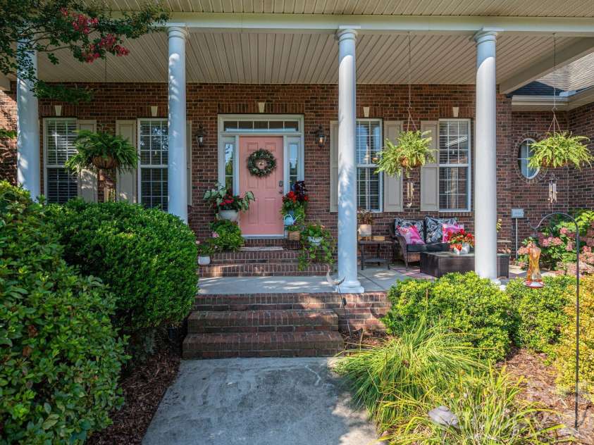 961 Colleton Meadow Drive, Clover, SC 29710.  MLS# CAR4402117, YatesRealty ID 51124. 