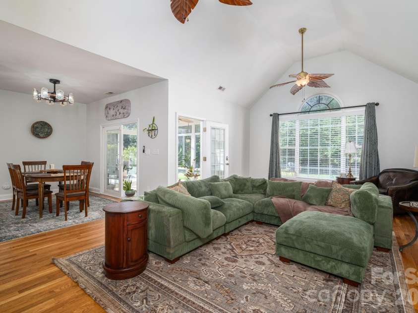 961 Colleton Meadow Drive, Clover, SC 29710.  MLS# CAR4402117, YatesRealty ID 51124. 