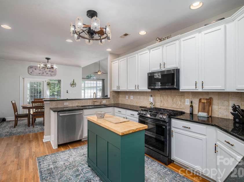 961 Colleton Meadow Drive, Clover, SC 29710.  MLS# CAR4402117, YatesRealty ID 51124. 