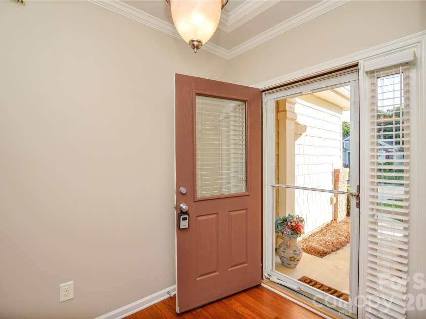 6720 Eastfield Park Drive, Charlotte, NC 28269.  MLS# CAR4375584, YatesRealty ID 51126. 
