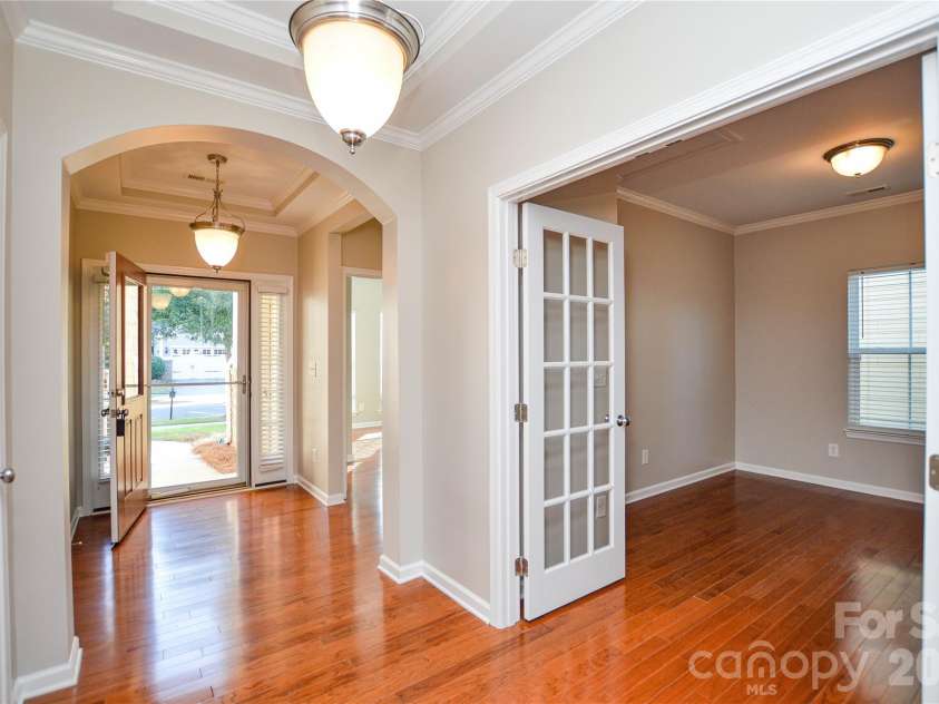 6720 Eastfield Park Drive, Charlotte, NC 28269.  MLS# CAR4375584, YatesRealty ID 51126. 