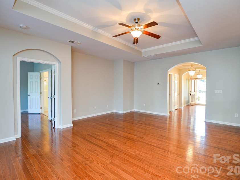 6720 Eastfield Park Drive, Charlotte, NC 28269.  MLS# CAR4375584, YatesRealty ID 51126. 