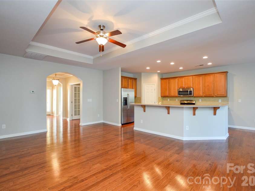 6720 Eastfield Park Drive, Charlotte, NC 28269.  MLS# CAR4375584, YatesRealty ID 51126. 