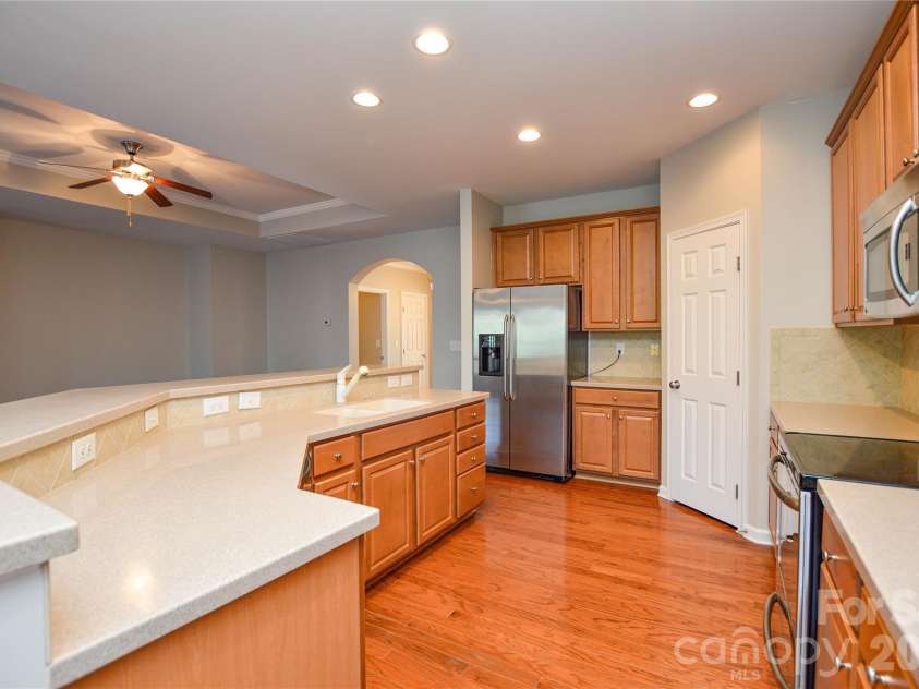 6720 Eastfield Park Drive, Charlotte, NC 28269.  MLS# CAR4375584, YatesRealty ID 51126. 