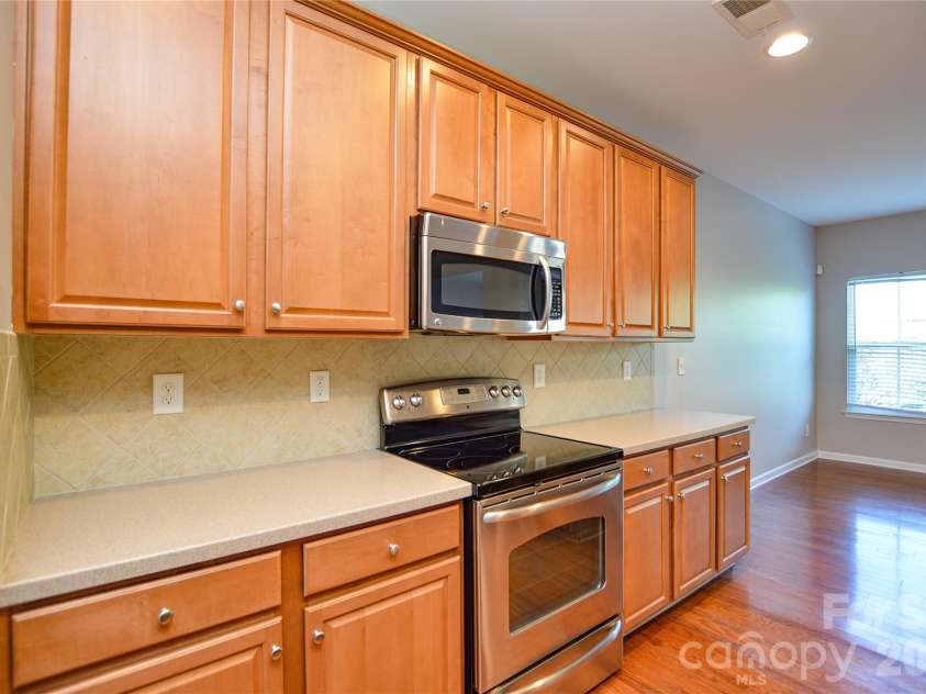 6720 Eastfield Park Drive, Charlotte, NC 28269.  MLS# CAR4375584, YatesRealty ID 51126. 