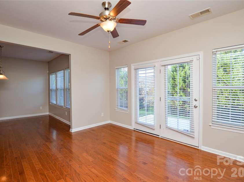 6720 Eastfield Park Drive, Charlotte, NC 28269.  MLS# CAR4375584, YatesRealty ID 51126. 